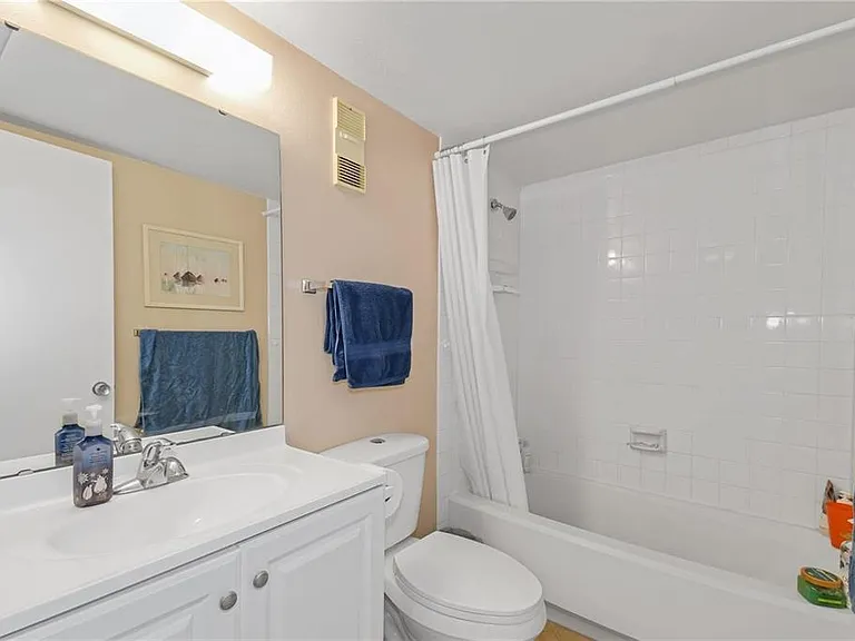 120 Hibiscus Woods Ct #4B — Photo 18
