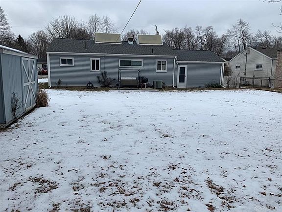 4th image of 145 Willard Ave