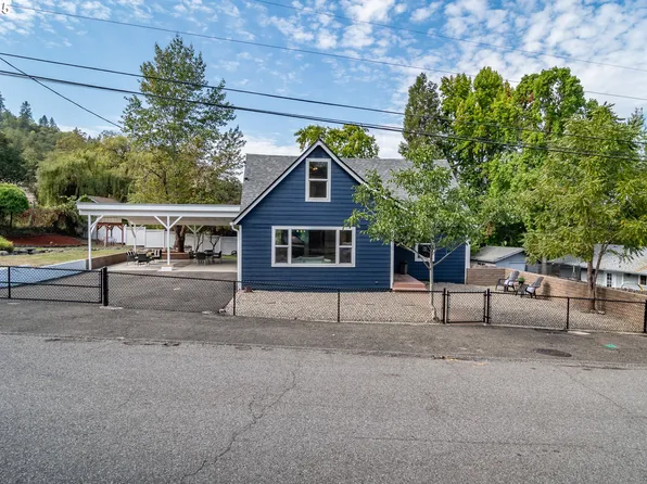 430 SE Leland St, Roseburg, OR 97470