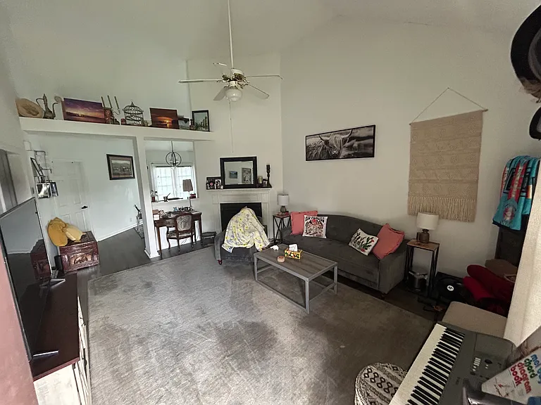 2762 Riverbend Dr — Photo 6