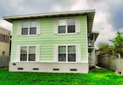 2nd image of 1517 Ocean Dr APT 02