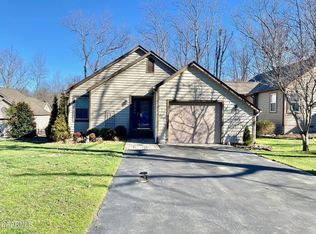32 Hickory Cove Ln, Fairfield Glade, TN 38558