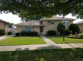 7725 S Octavia Ave, Bridgeview, IL 60455