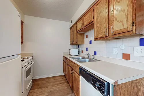 8000 Grand Avenue NE Photo 1