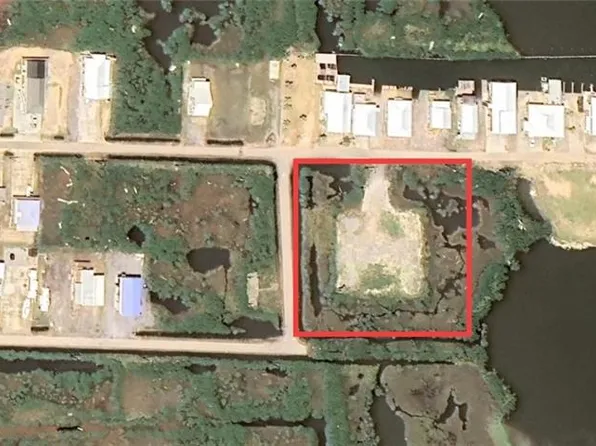 Rosethorne Ln, Grand Isle, LA 70358