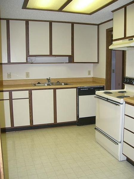 2 bdrm KITCHEN
