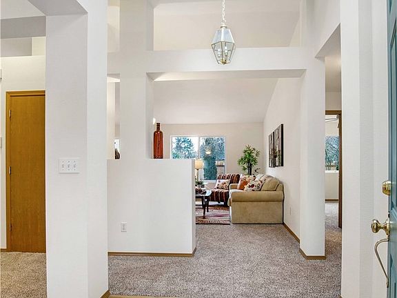 3rd image of 4601 Blueberry Ct SE