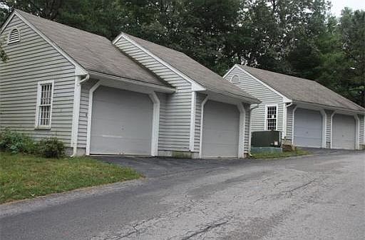 5th image of 27 Laurelwood Dr