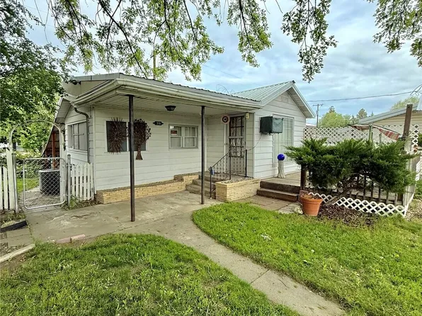 318 Birch St S, Omak, WA 98841