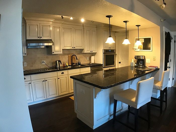 1st image of 230 E Broadway #511