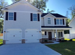 909 Jena Ct, Hinesville, GA 31313