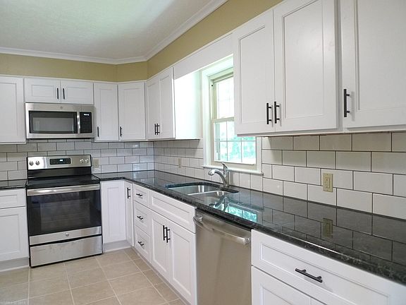 5th image of 5627 Sharon Dr