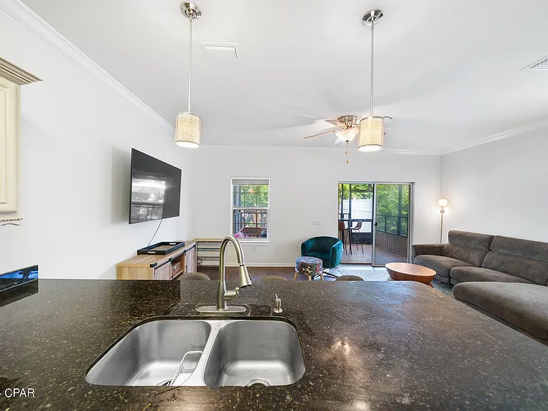 7207 Quail Hollow Dr — Photo 6