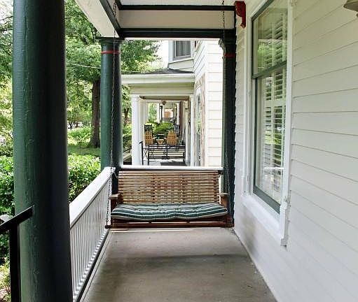 03 Porch