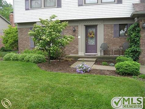 FRONT LANDSCAPING.JPG