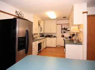 4960 Highcrest Dr, Excelsior, MN 55331