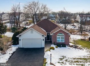 15 Wetherburn Rd, Enola, PA 17025