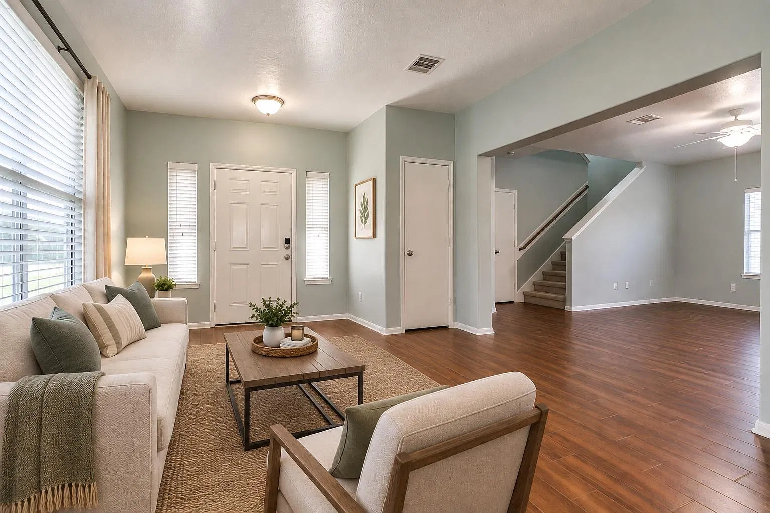 4 bed, 2.5 bath, 1895 sqft, $2,100 — Photo 3