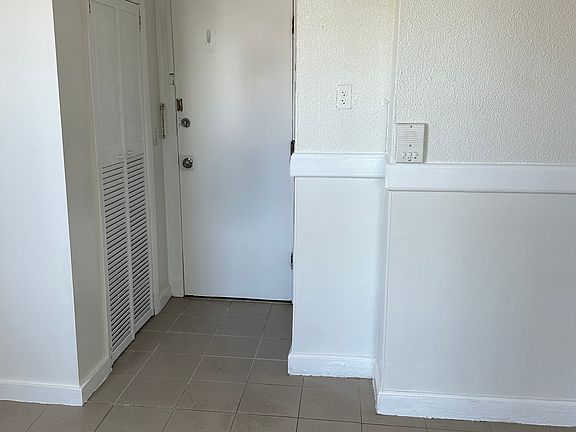 5th image of 2513 West St