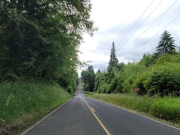 4th image of 1045 Stella Rd