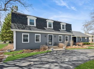 1318 Gamon Rd, Wheaton, IL 60189