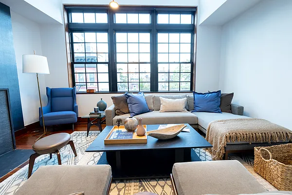 Rented by Finest Furnished LLC | media 99