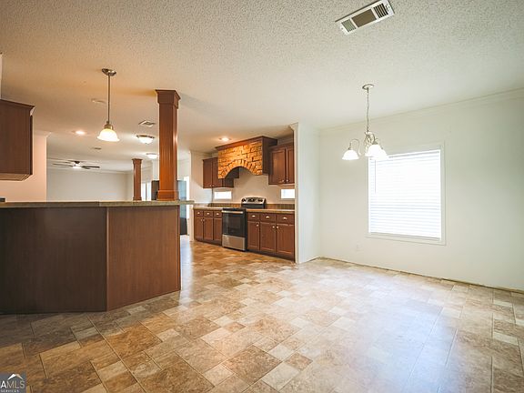 5th image of 86 Smith Rd