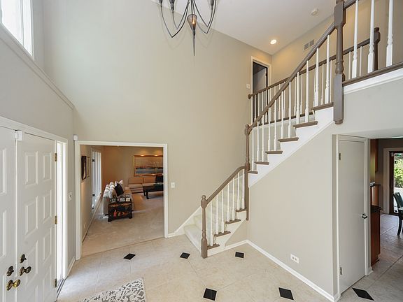 2nd image of 142 W Saint Andrews Ln