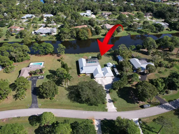 5609 SE Lamay Drive, Stuart, FL 34997