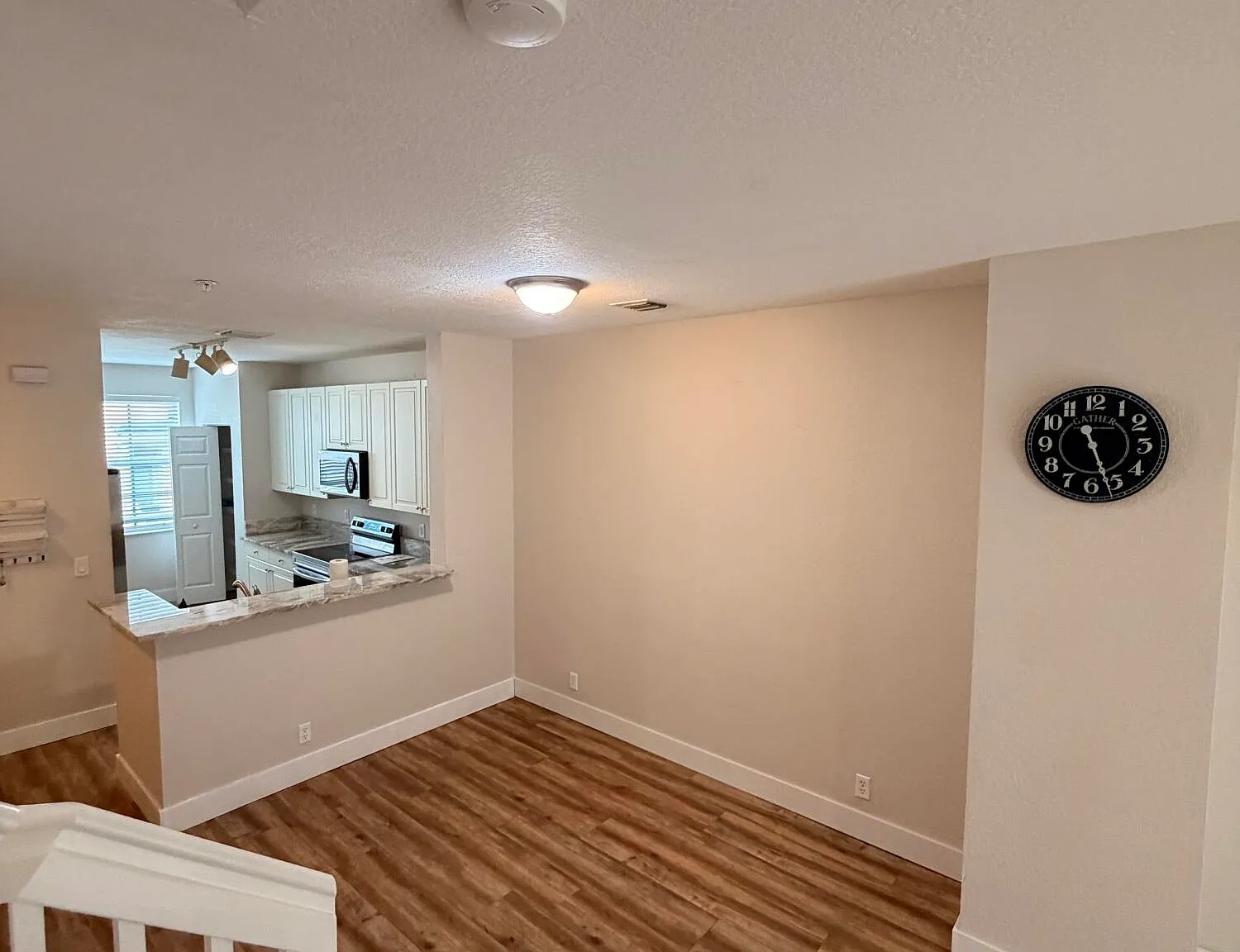 3 bed, 3.0 bath, 1601 sqft, $2,850 — Photo 4