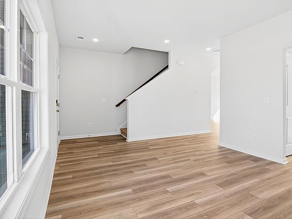 2nd image of 3686 Tanbark Oak Ln NW