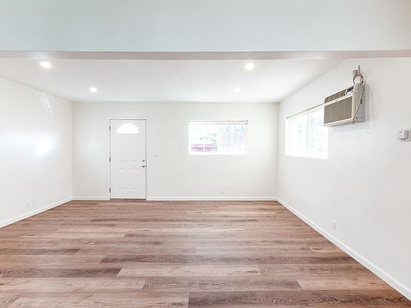 4th image of 922 N Avenue 49