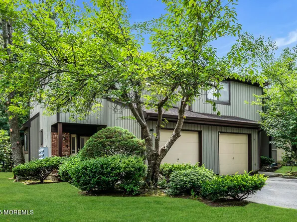 35 Laurie Court #210, Matawan, NJ 07747