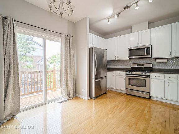 5th image of 1098 N Claremont Dr Unit 1