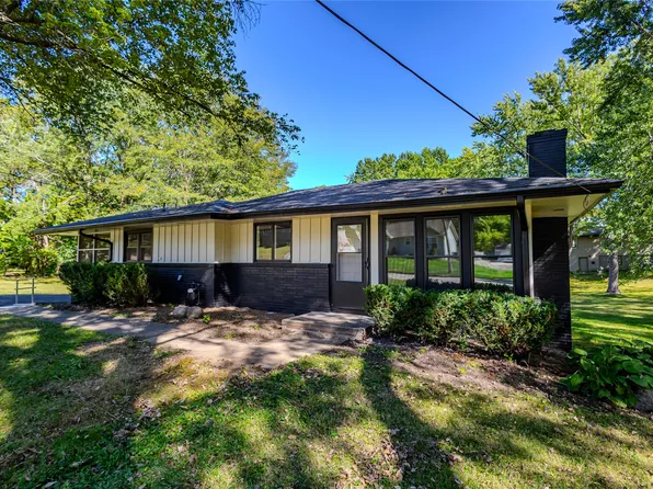 2401 Courtland Dr, Des Moines, IA 50315