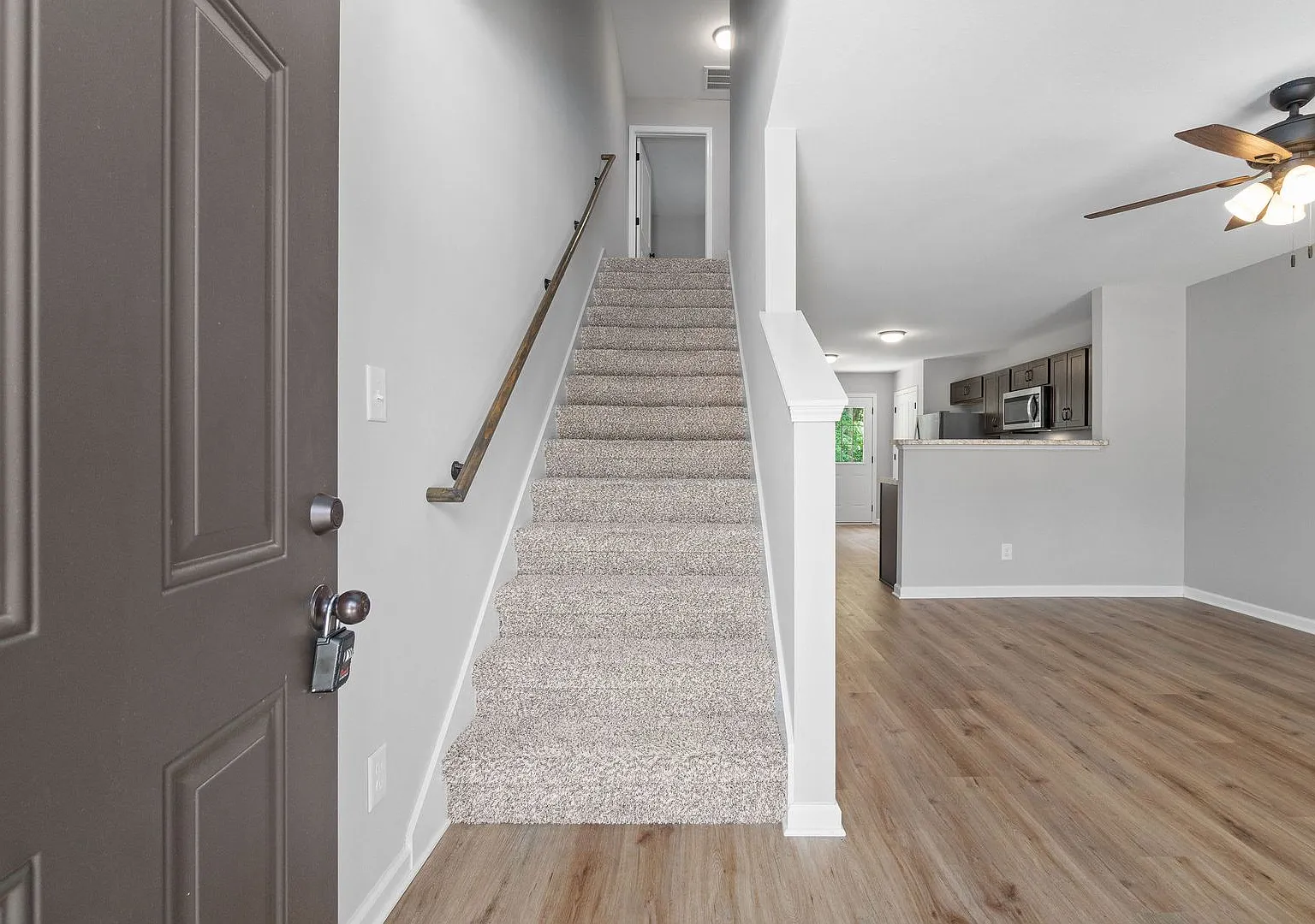 223 Smithson Lane — Photo 4