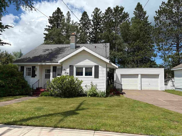 138 E Francis St, Ironwood, MI 49938