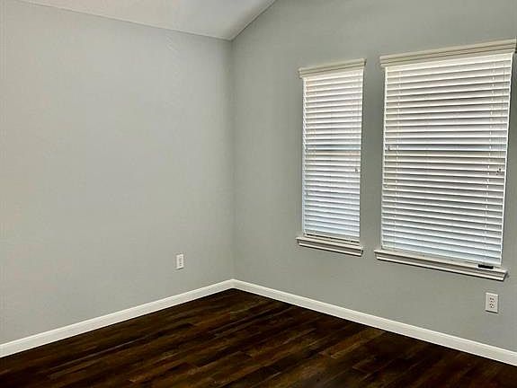 5th image of 2210 Rocky Hollow Ln