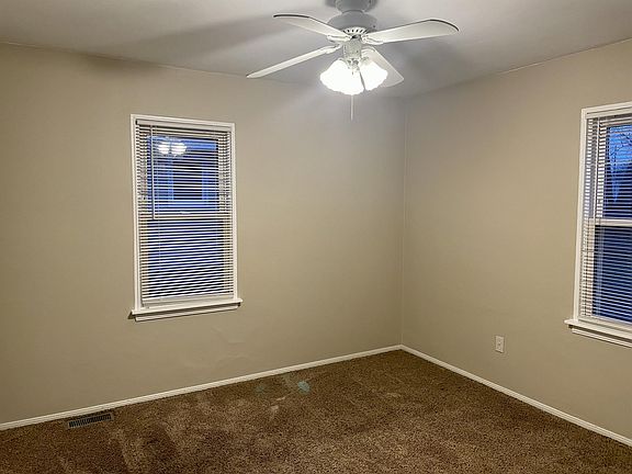 5th image of 4516 Hyde Park Ave SW