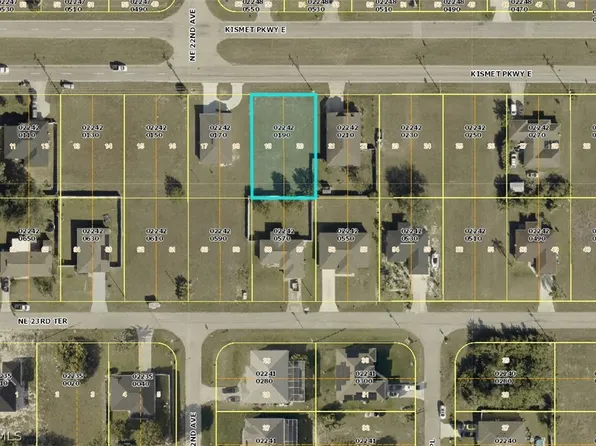 2206 Kismet Pkwy E, Cape Coral, FL 33909