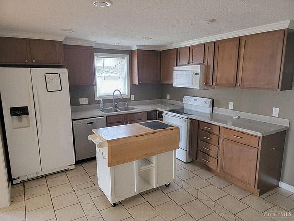 3rd image of 2171 Cedarville Rd