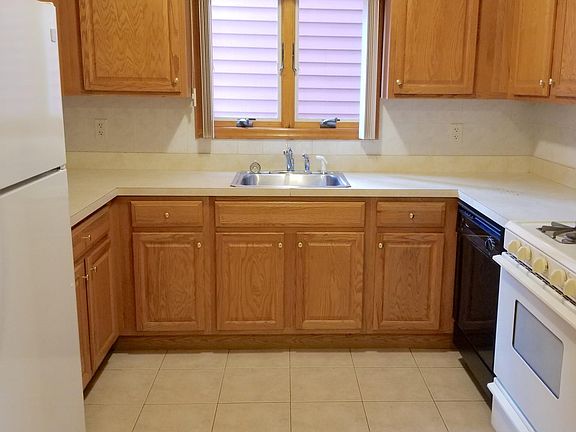 2nd image of 358 New York Ave