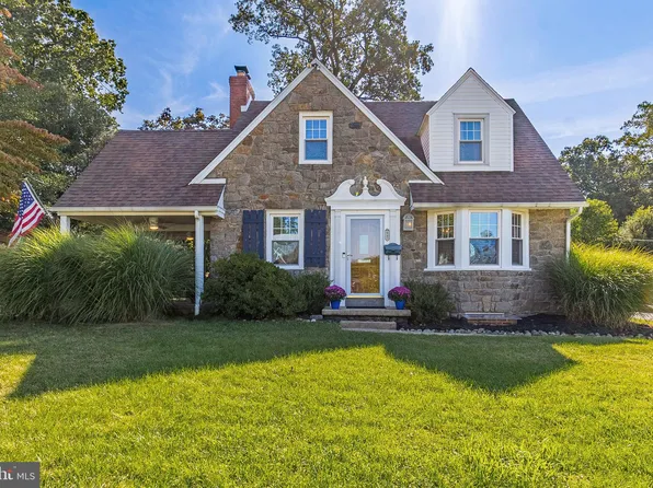 947 Edgewood Dr, Springfield, PA 19064