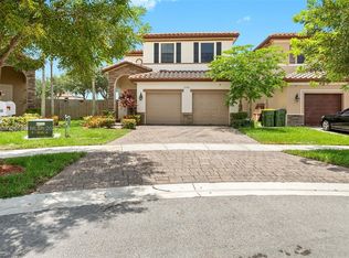 2550 NE 1st St, Homestead, FL 33033