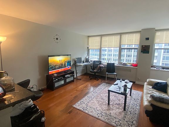 2nd image of 4250 N Marine Dr APT 2523