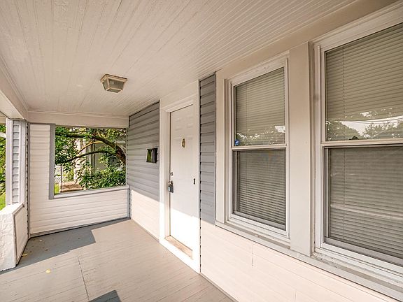 3rd image of 6831 Grace Ave
