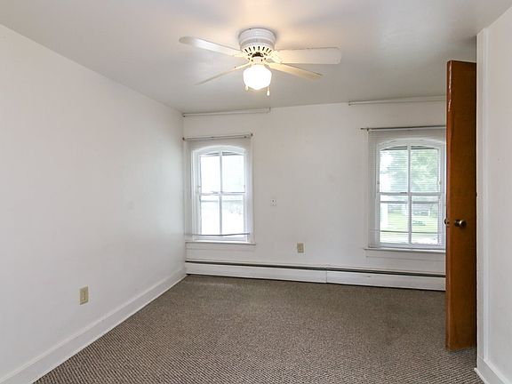 5th image of 1201-1203 Blue Mounds St
