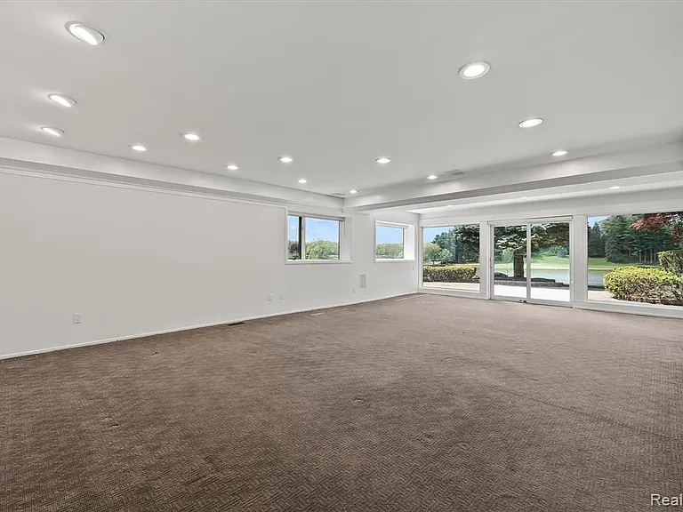 1762 Saint Johns Ct — Photo 28