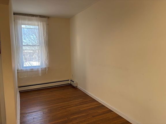 3rd image of 478 Sanford Ave #3