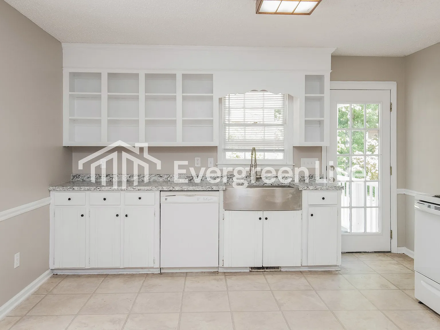 3 bed, 2.5 bath, 1716 sqft, $1,845 — Photo 4